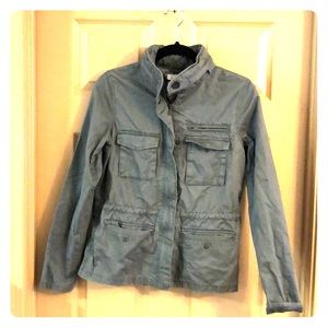 Flattering green H&M jacket w/hideaway hood